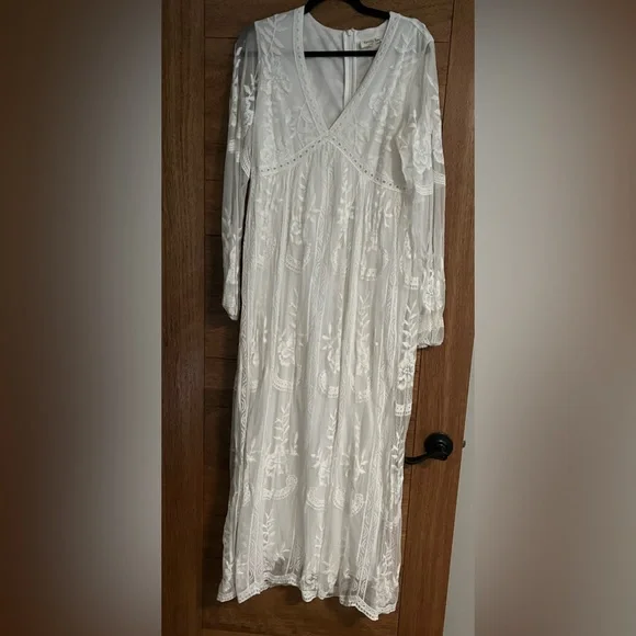 flowy floral maxi dress for wedding Avelis